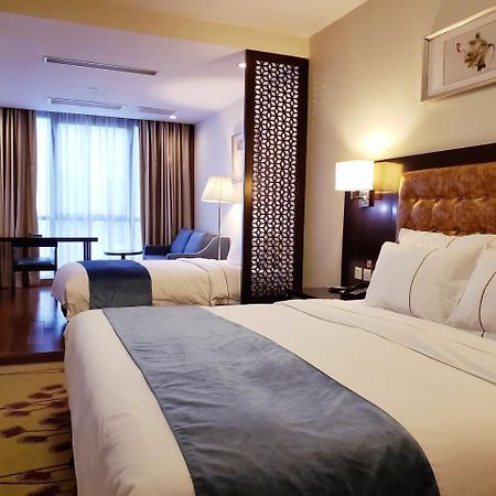 Benjoy Hotel - Jinqiao Branch Sanghaj Kültér fotó