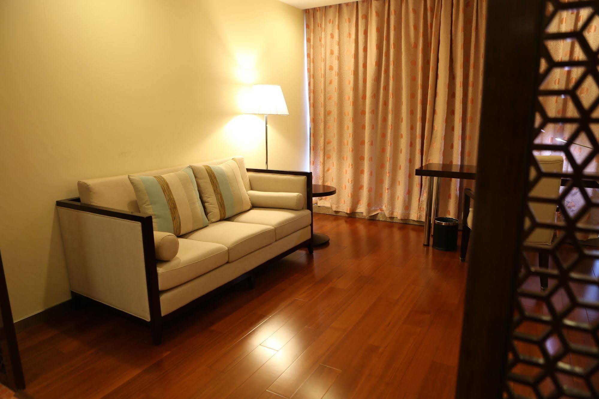 Benjoy Hotel - Jinqiao Branch Sanghaj Kültér fotó