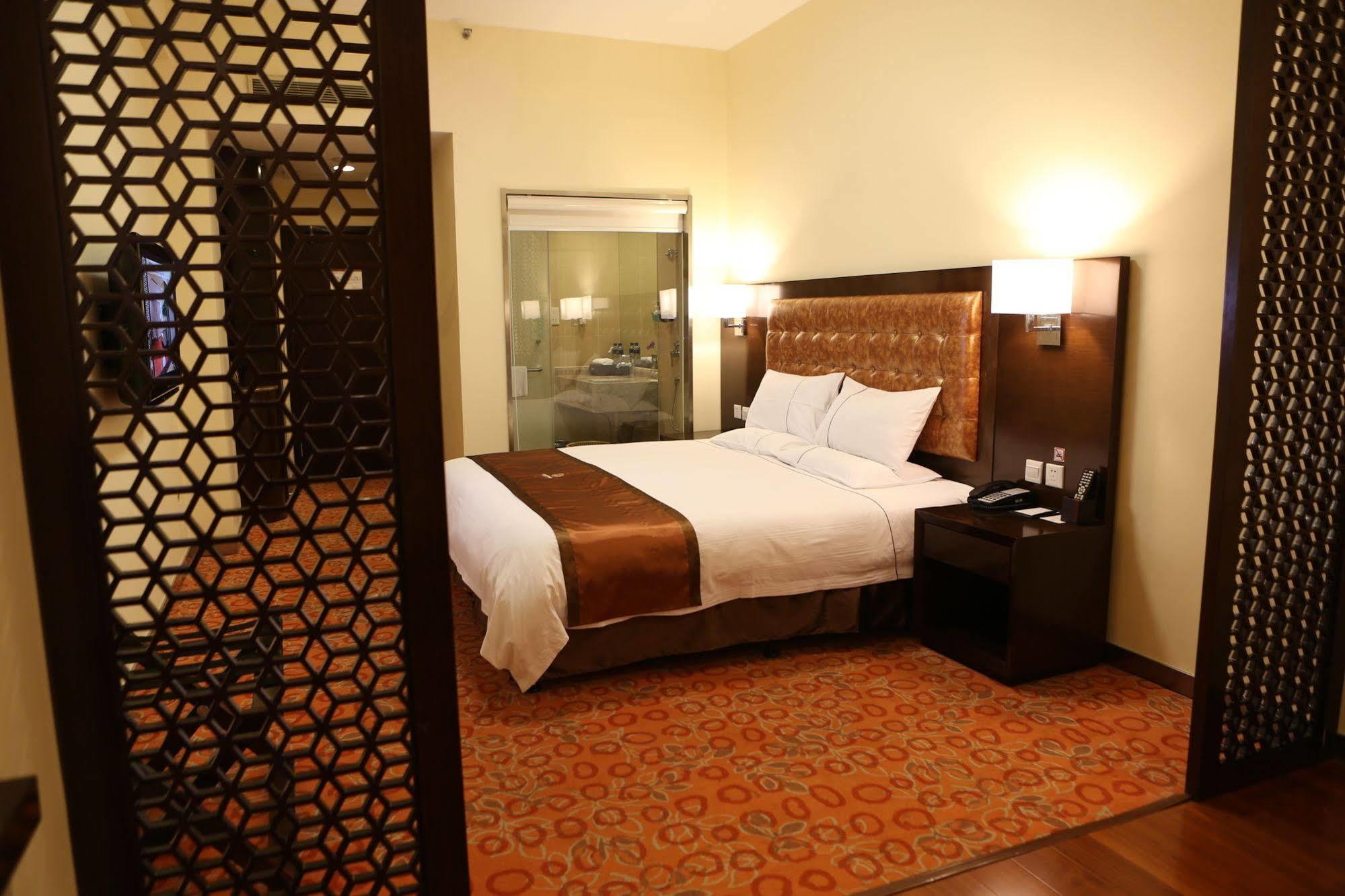 Benjoy Hotel - Jinqiao Branch Sanghaj Kültér fotó