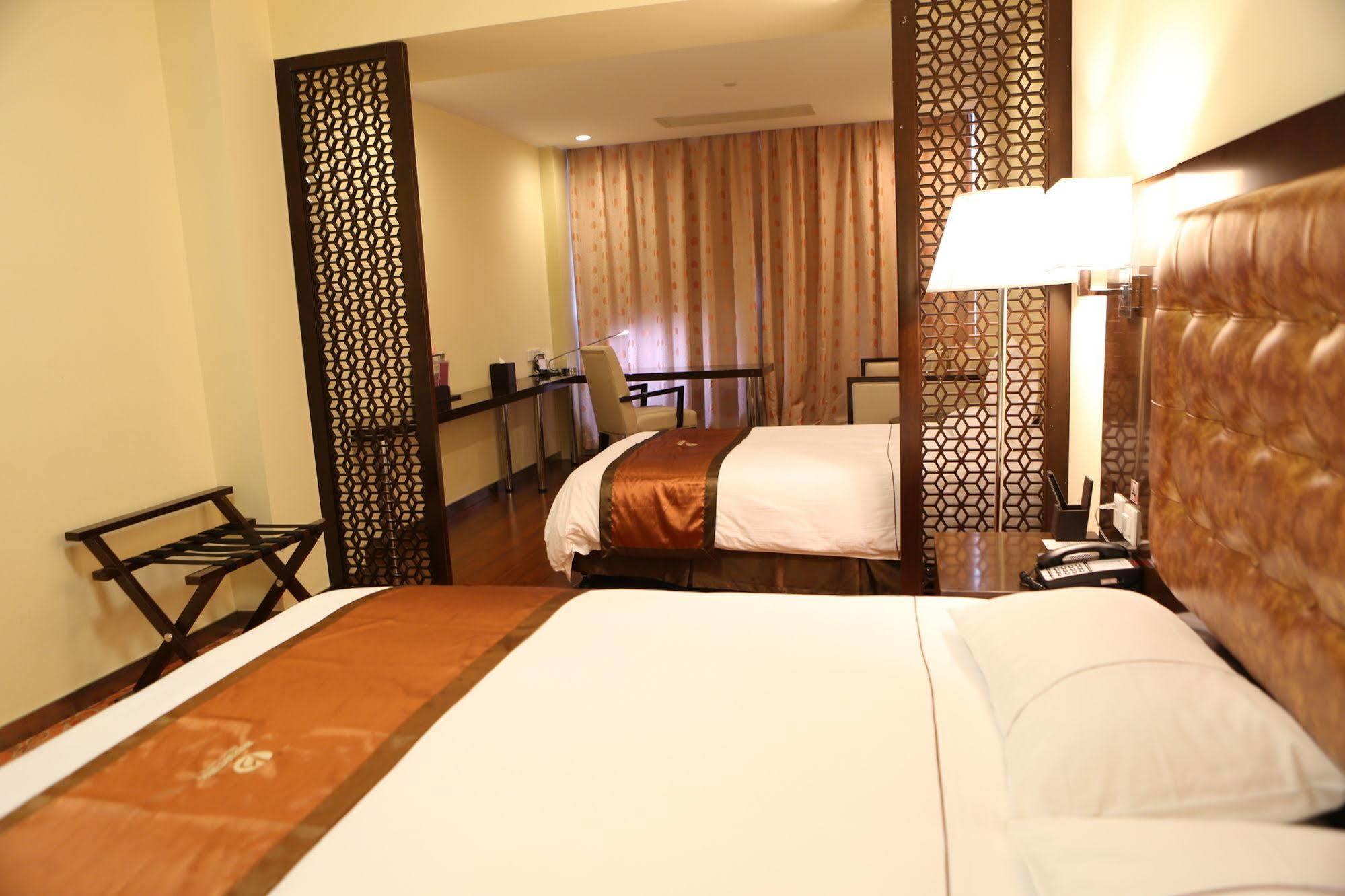Benjoy Hotel - Jinqiao Branch Sanghaj Kültér fotó